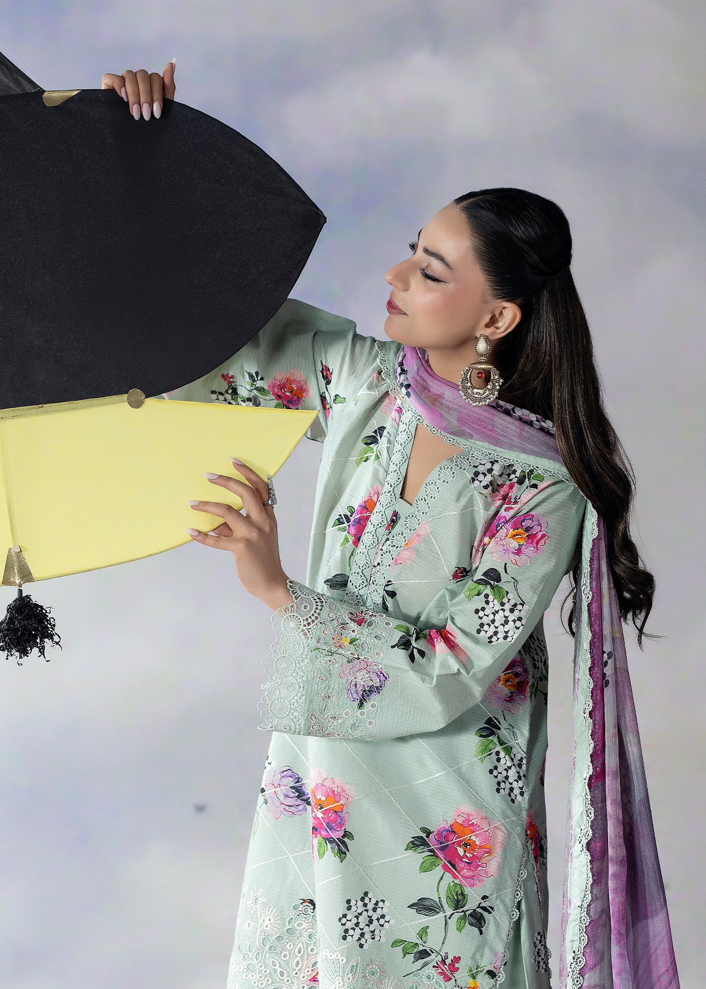 3 Piece - Embroidered Lawn Suit 01