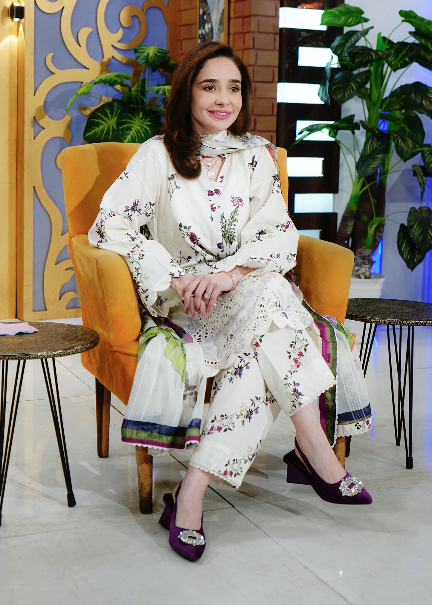 3 Piece - Embroidered Lawn Suit 04