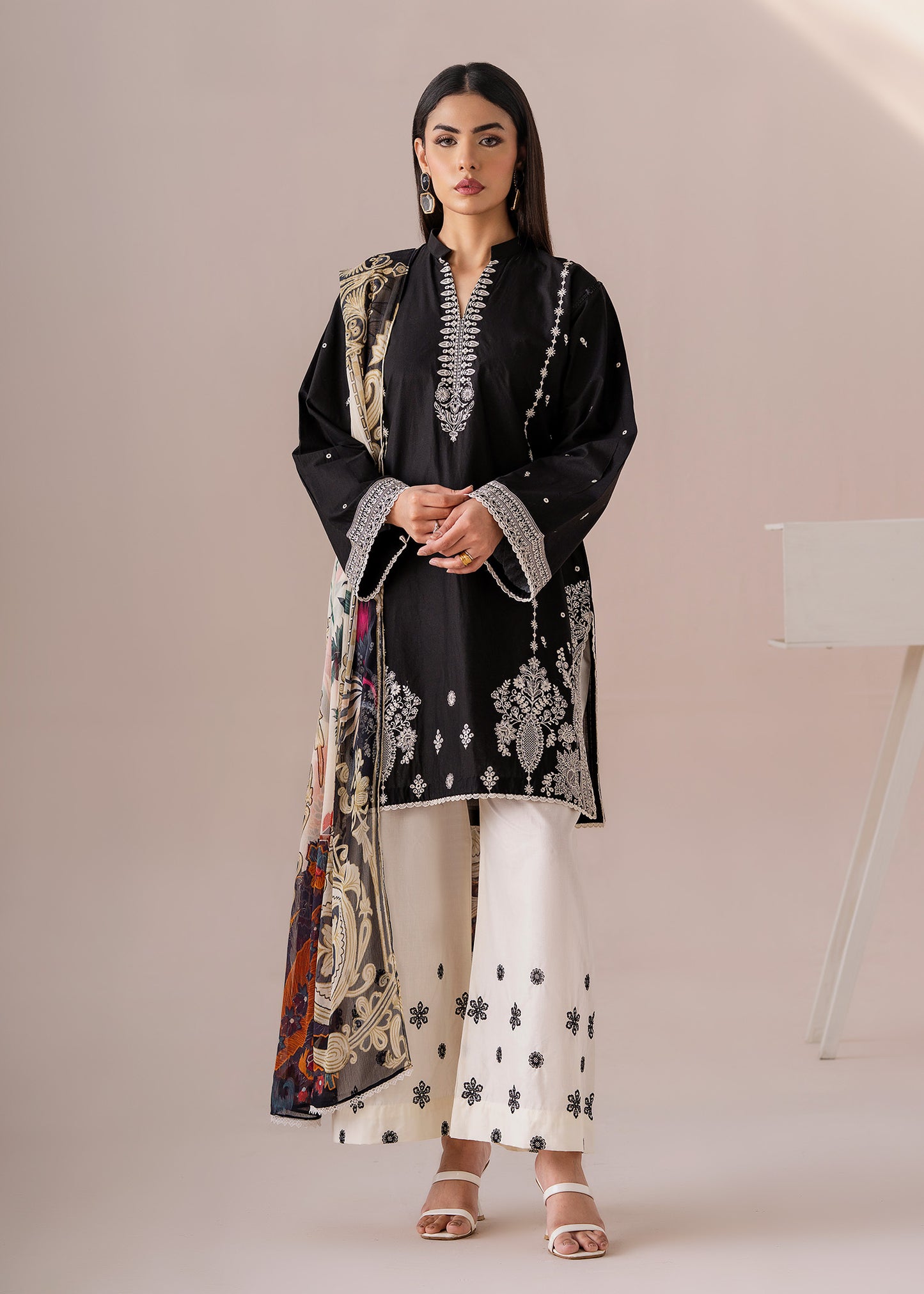 3pc Emb Cotton Lawn 02