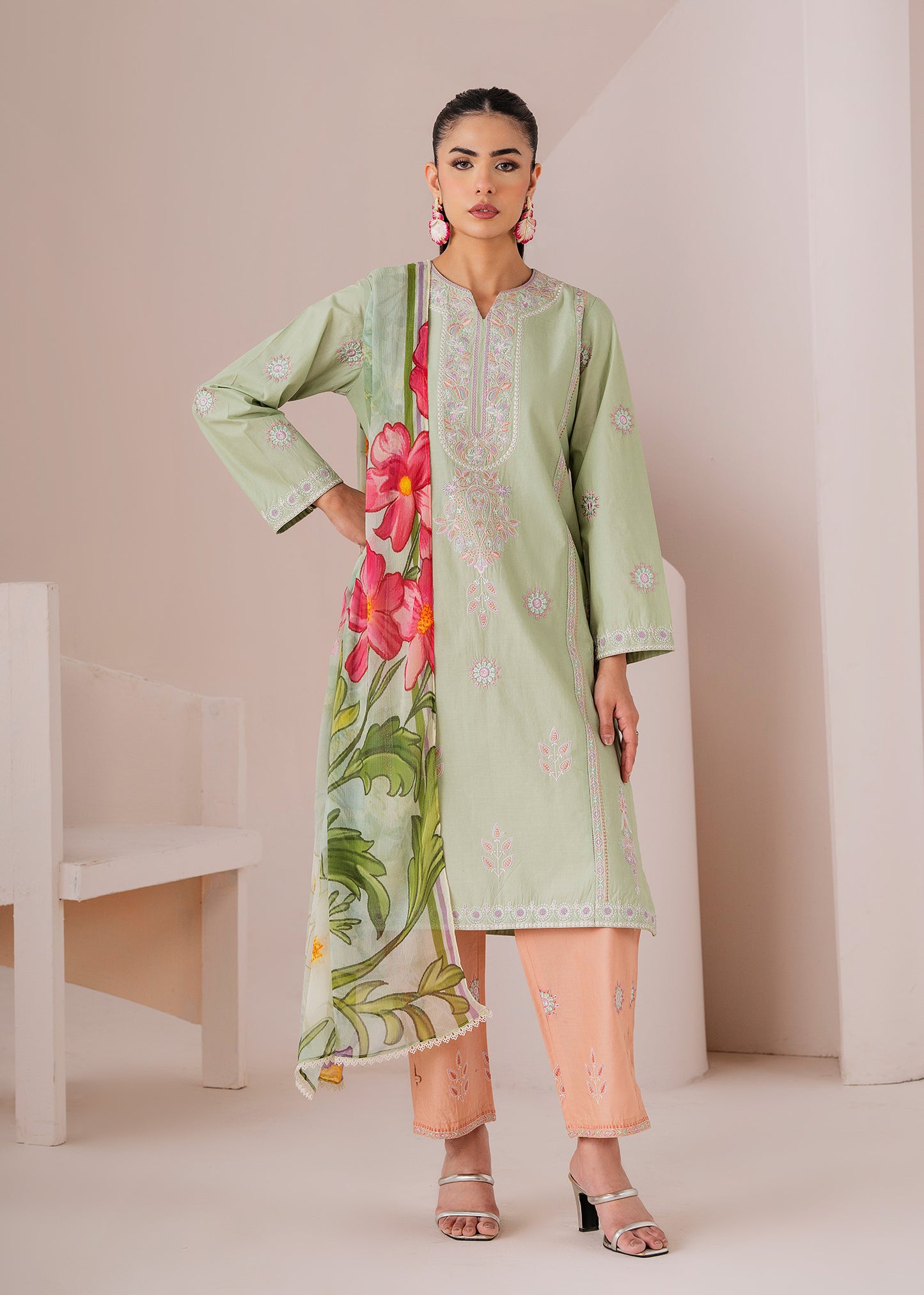 3pc Emb Cotton Lawn 07