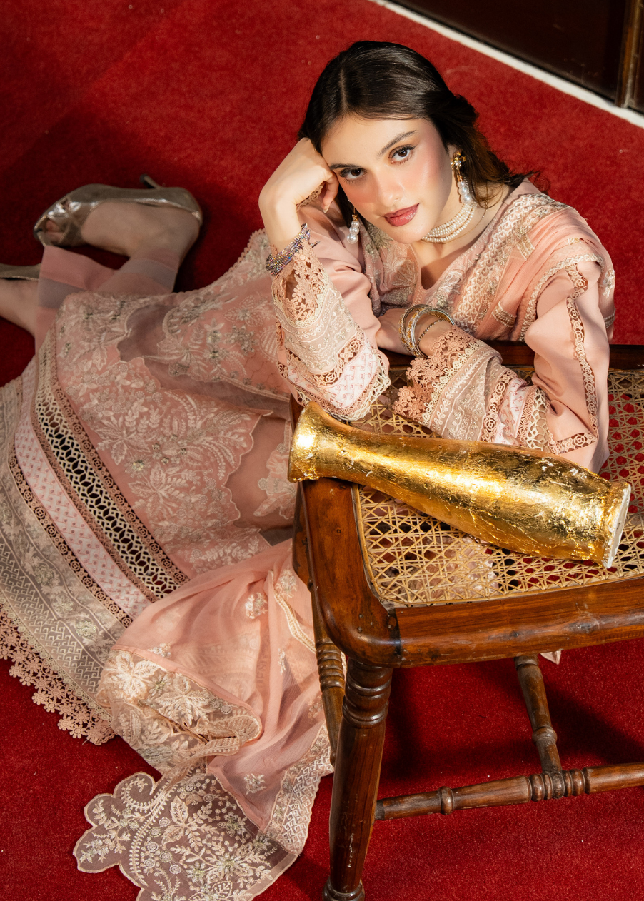 Suela - Embroidered Lawn