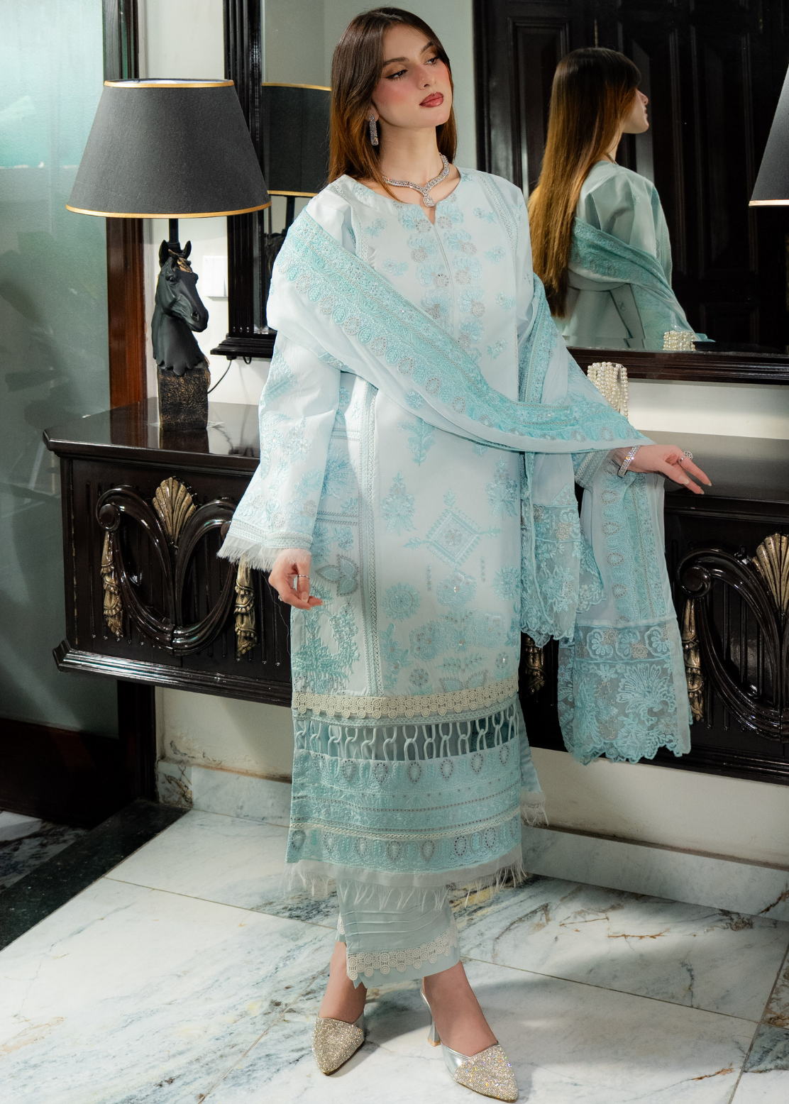 Evren - Embroidered Lawn