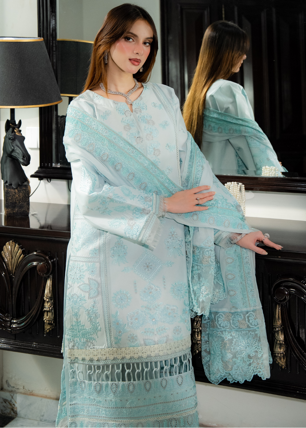 Evren - Embroidered Lawn