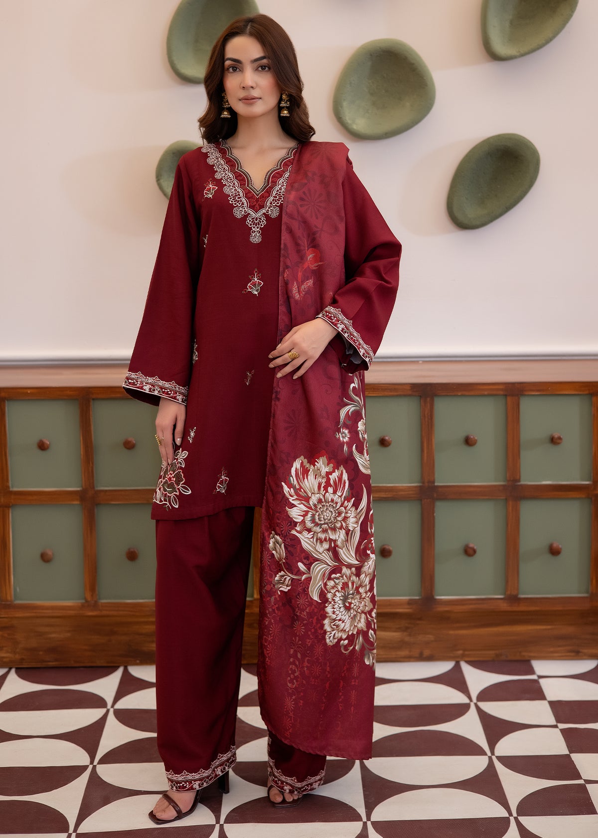 Bellez | Embroidered Linen