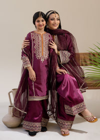 Roop Girls