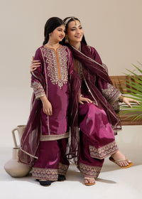Roop Girls