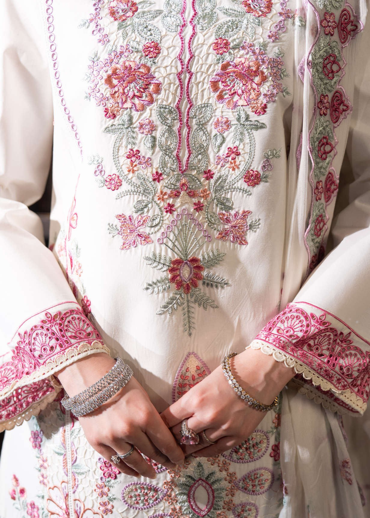 AUREMYST - Embroidered Lawn
