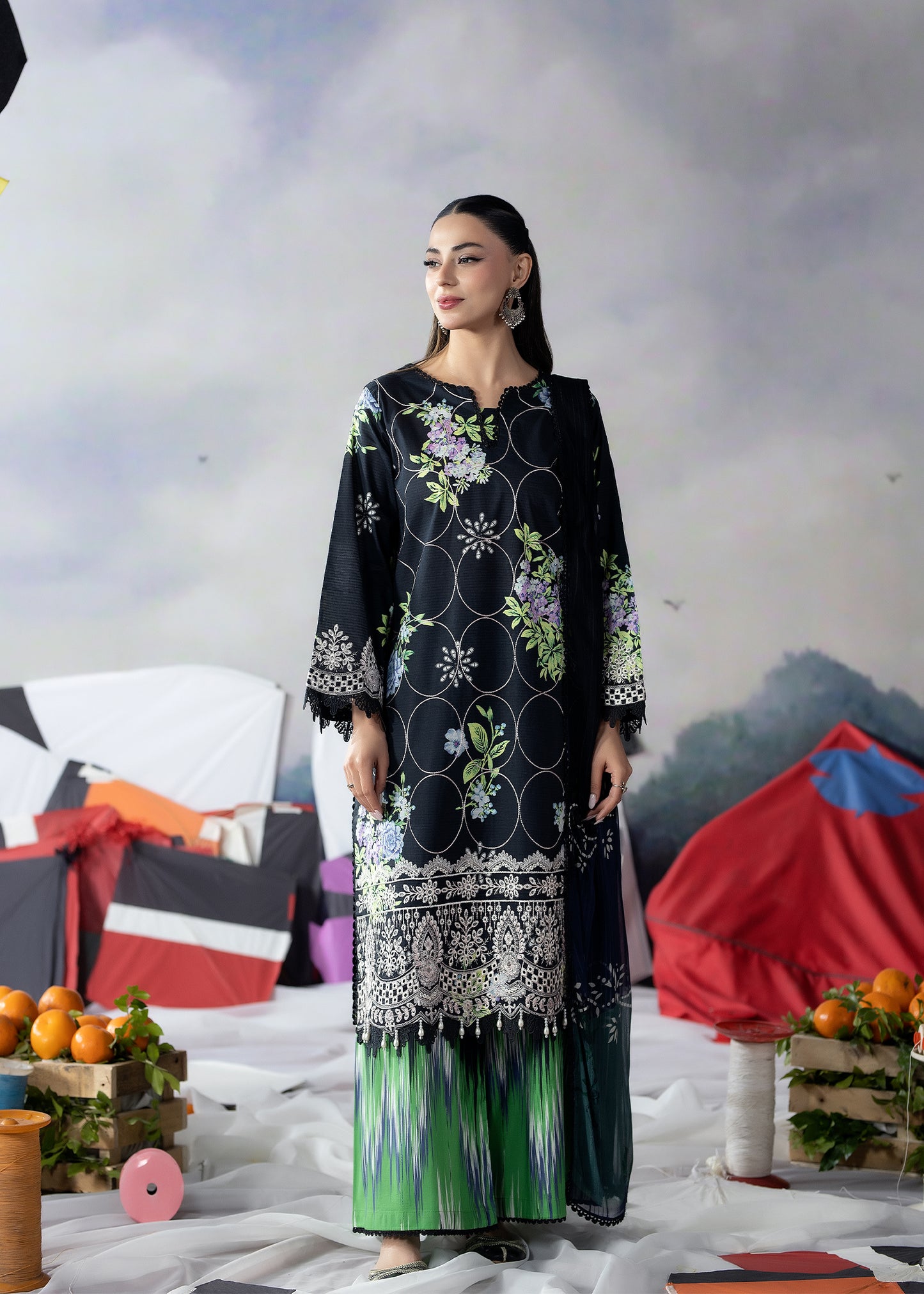 3 Piece - Embroidered Lawn Suit 05