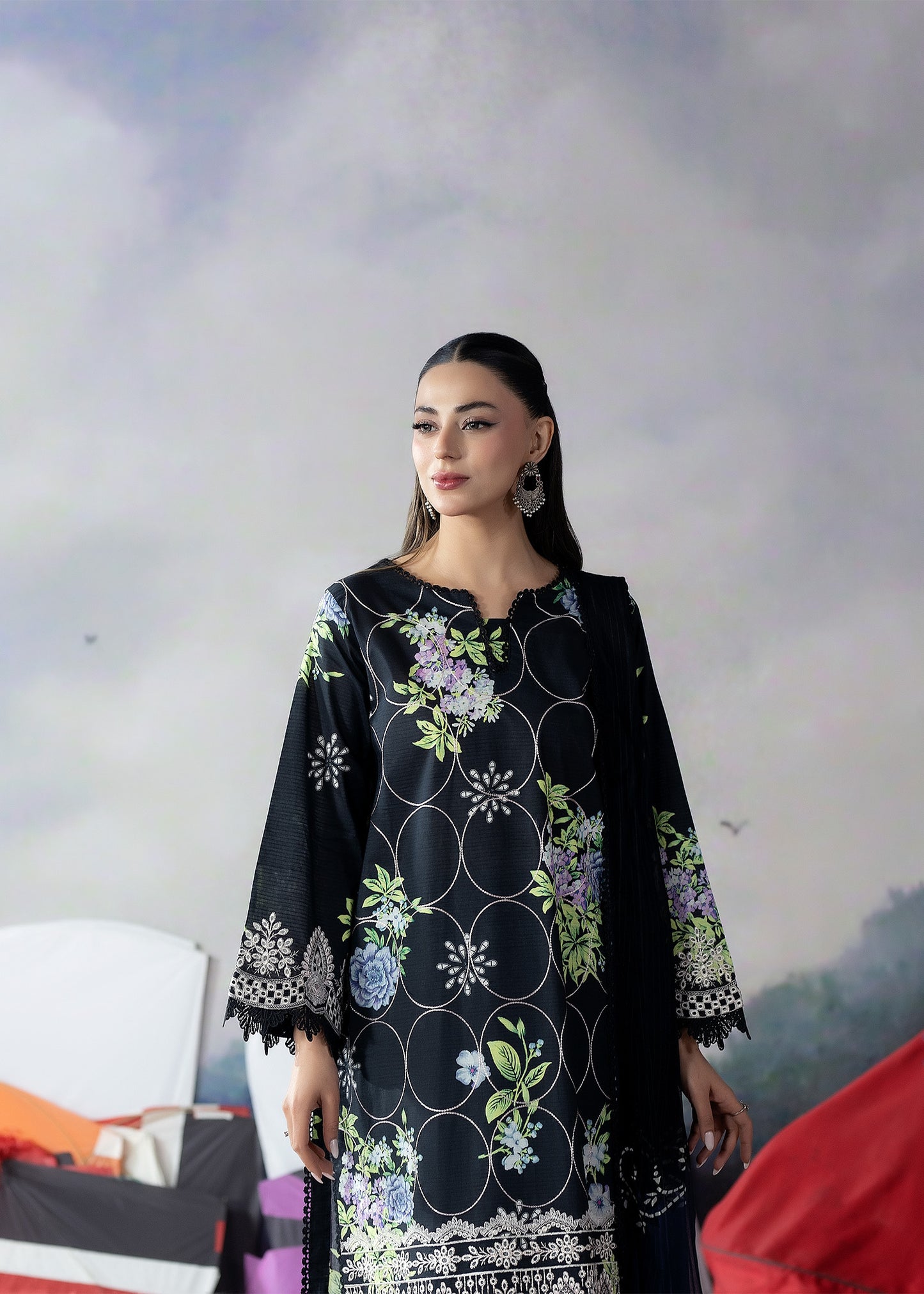 3 Piece - Embroidered Lawn Suit 05