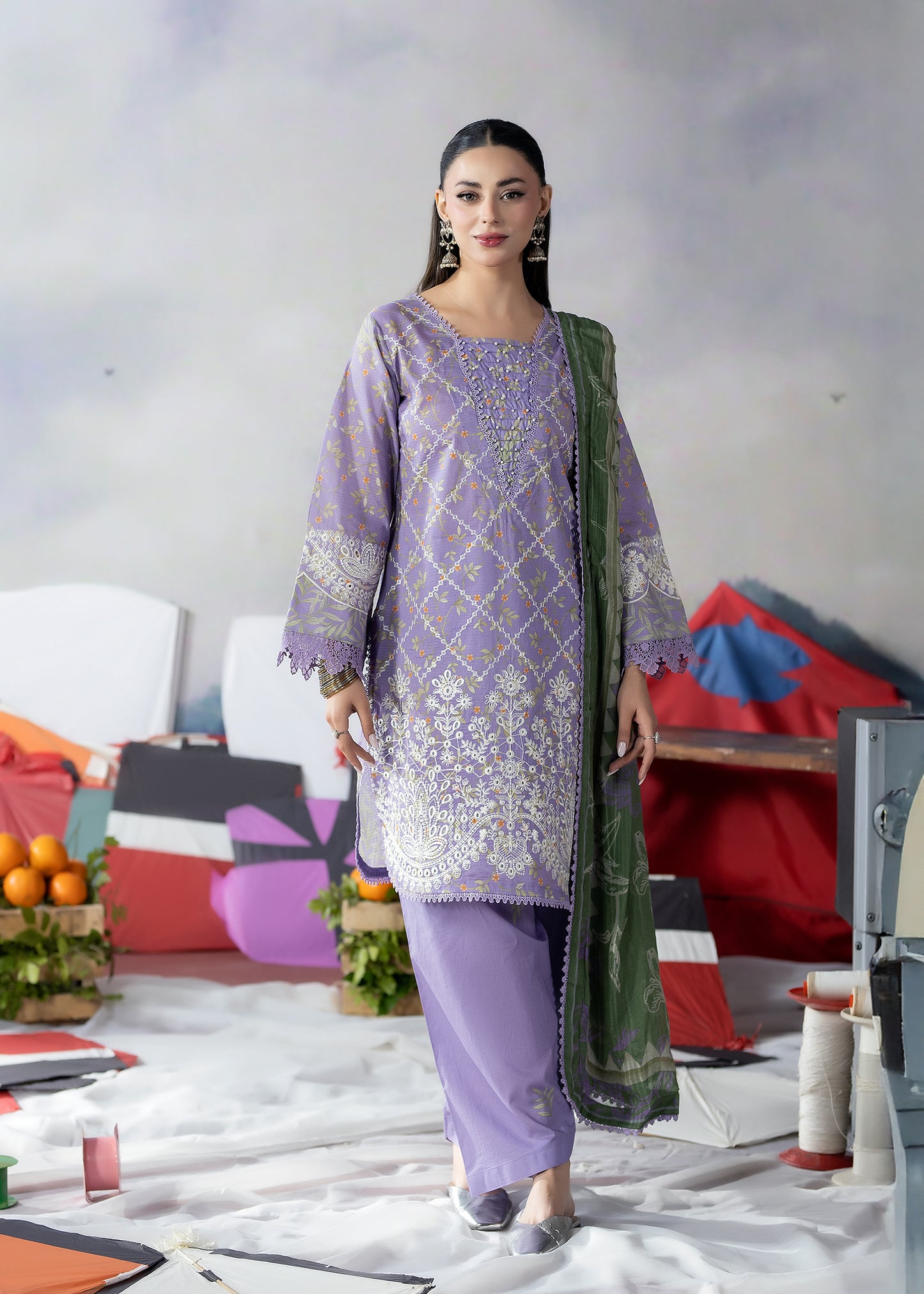 3 Piece - Embroidered Lawn Suit 02