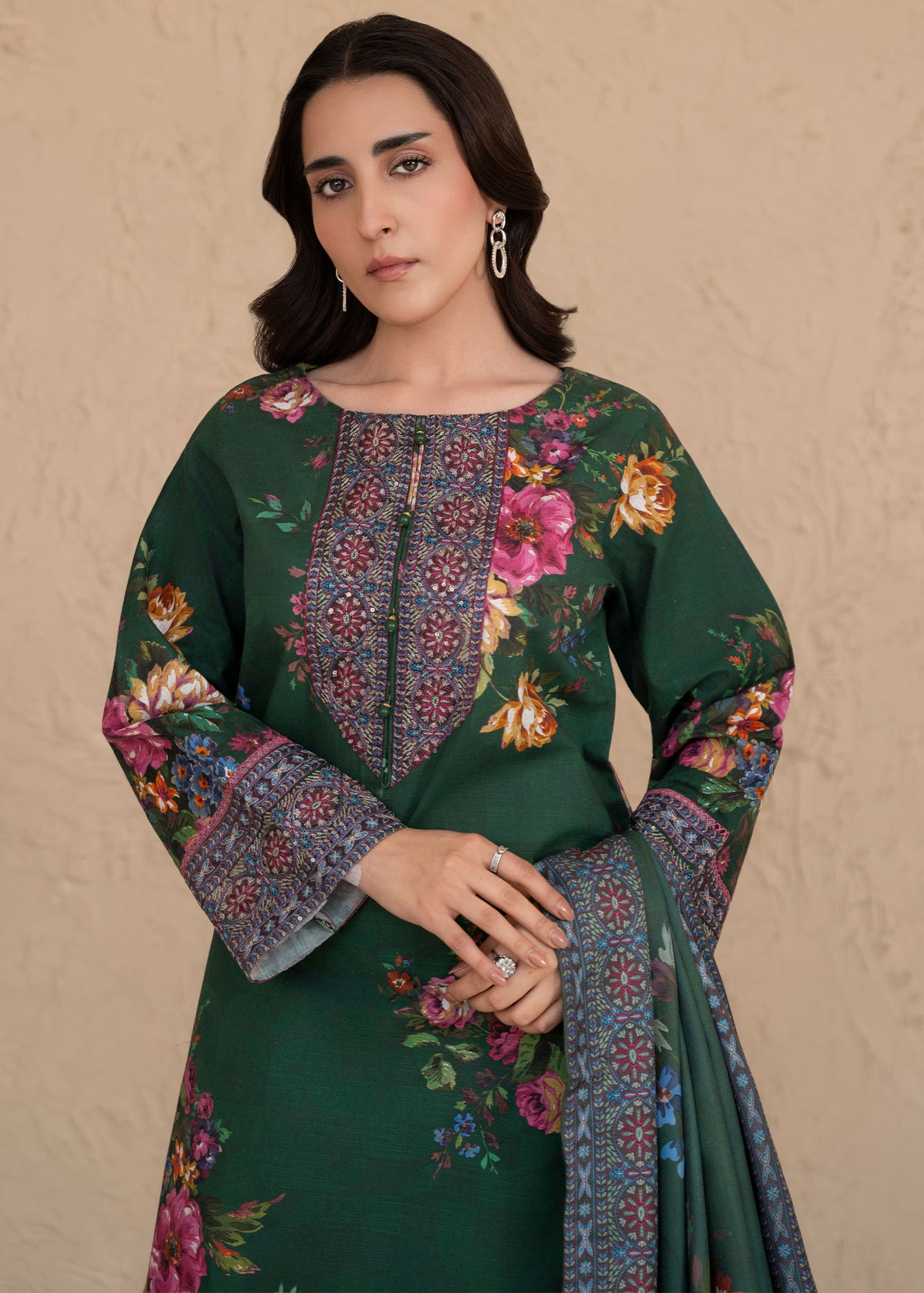 Khaddar 204
