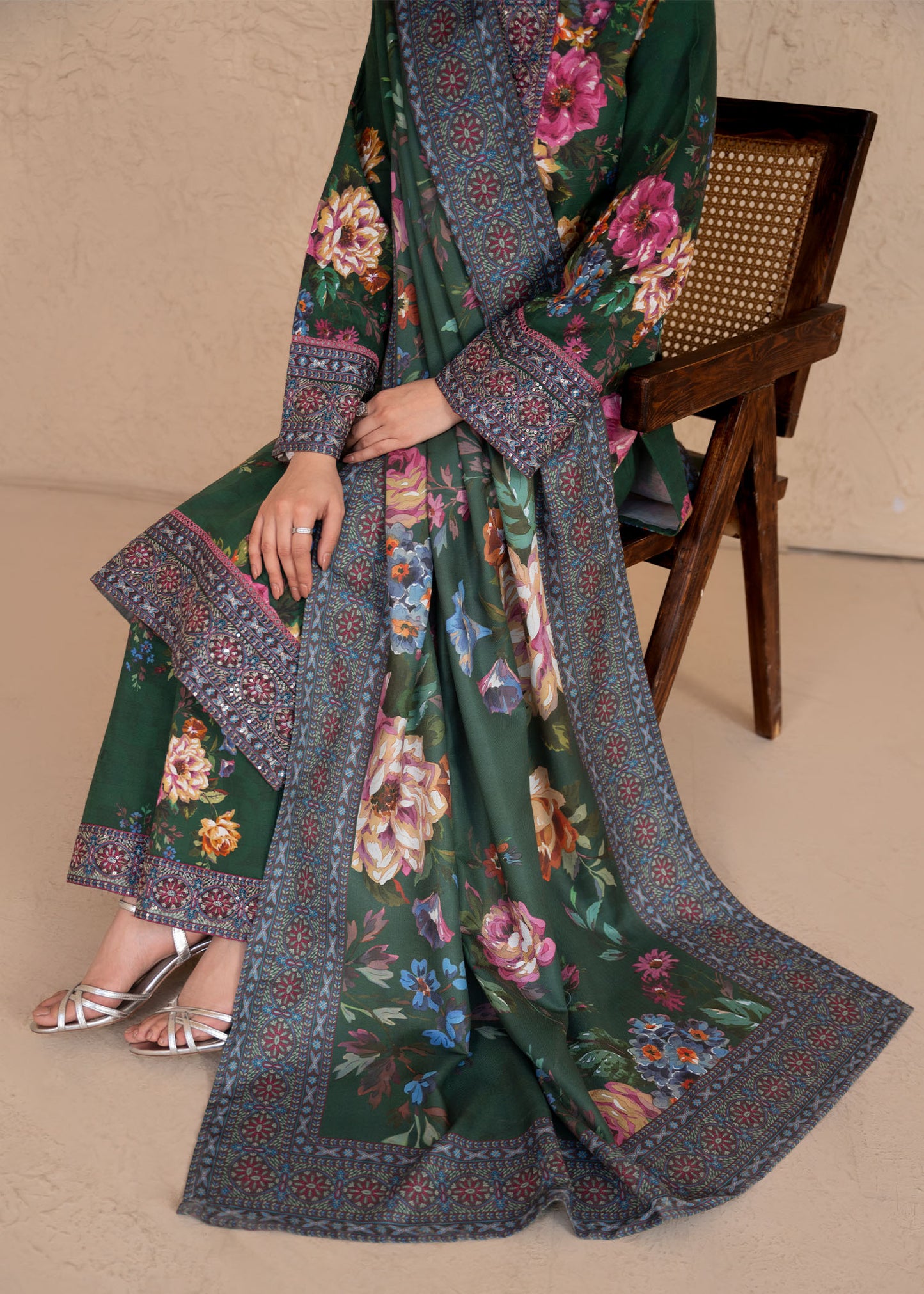 Khaddar 204