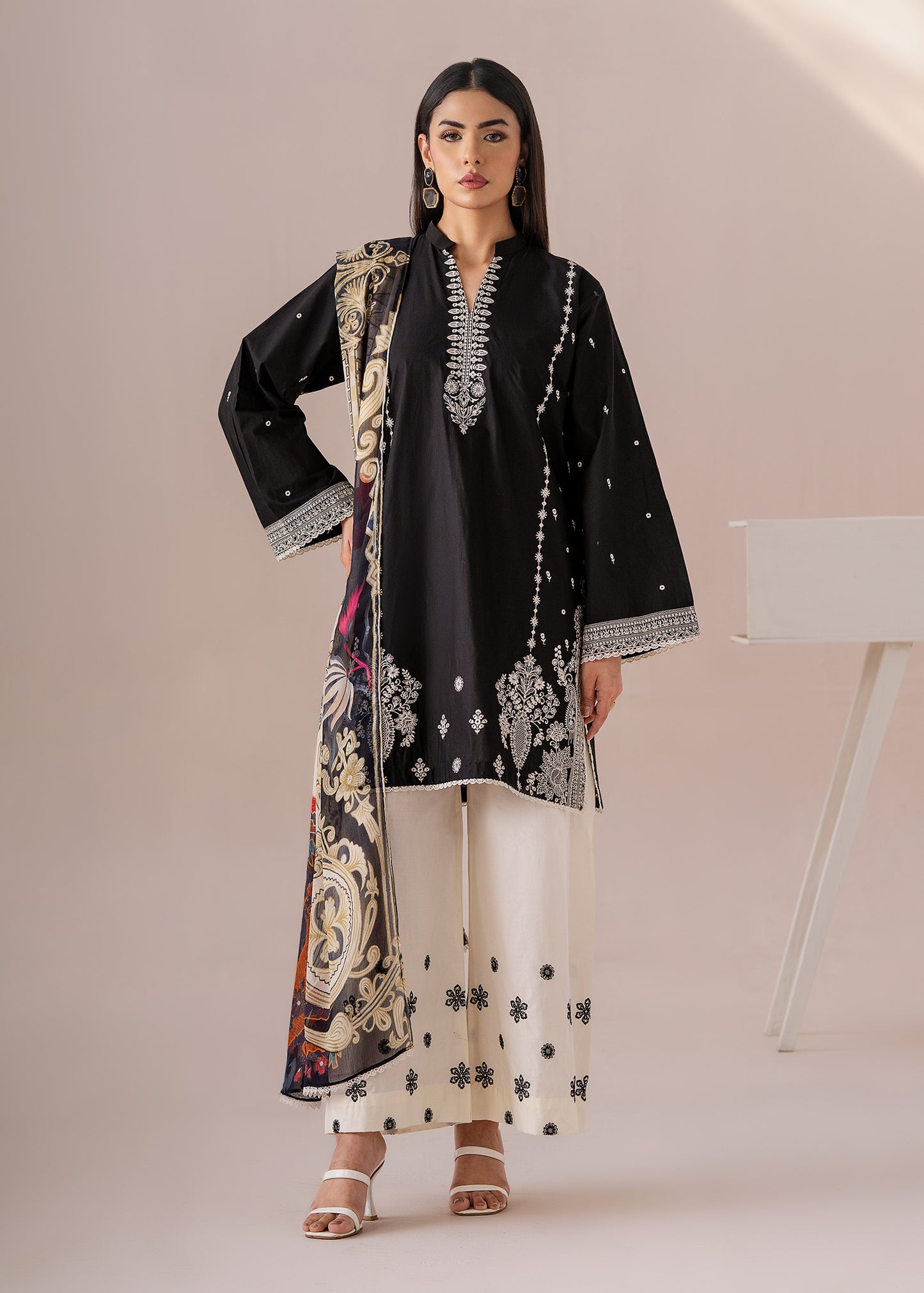 3pc Emb Cotton Lawn 02