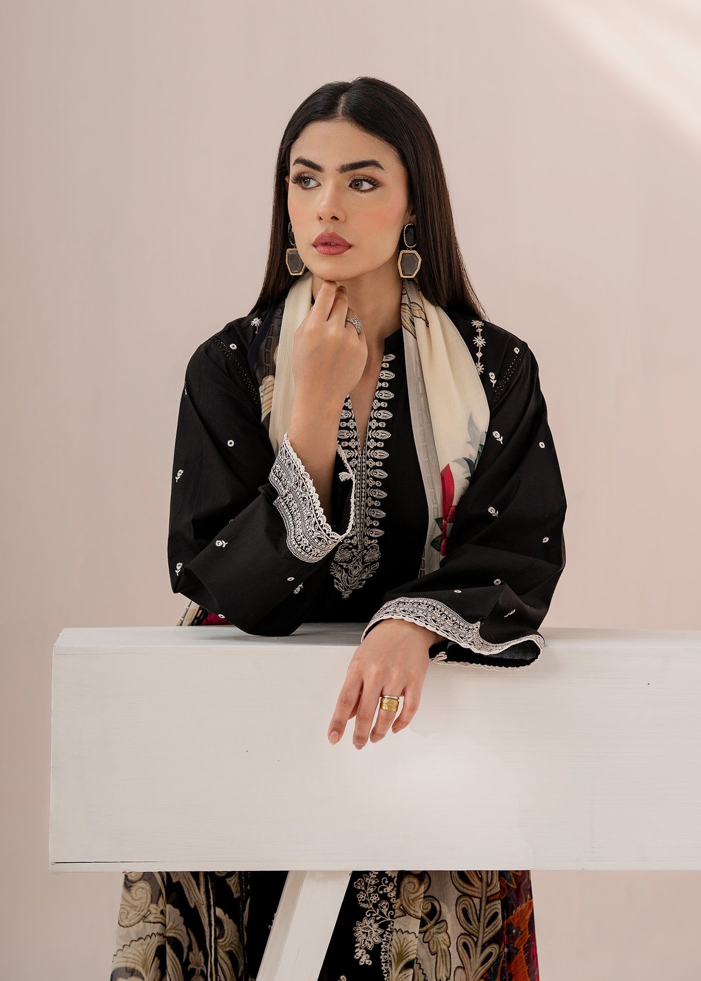 3pc Emb Cotton Lawn 02