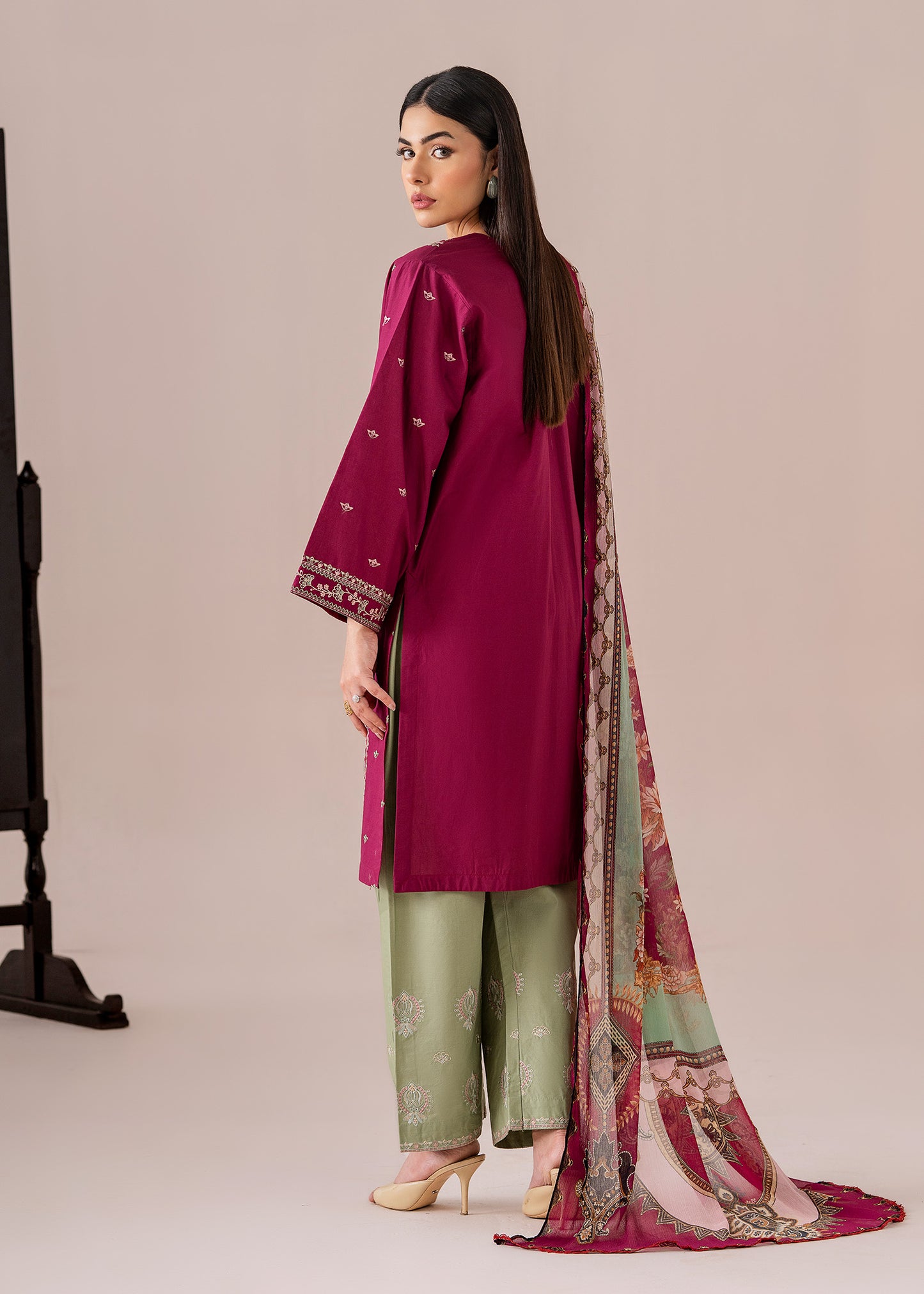 3pc Emb Cotton Lawn 04