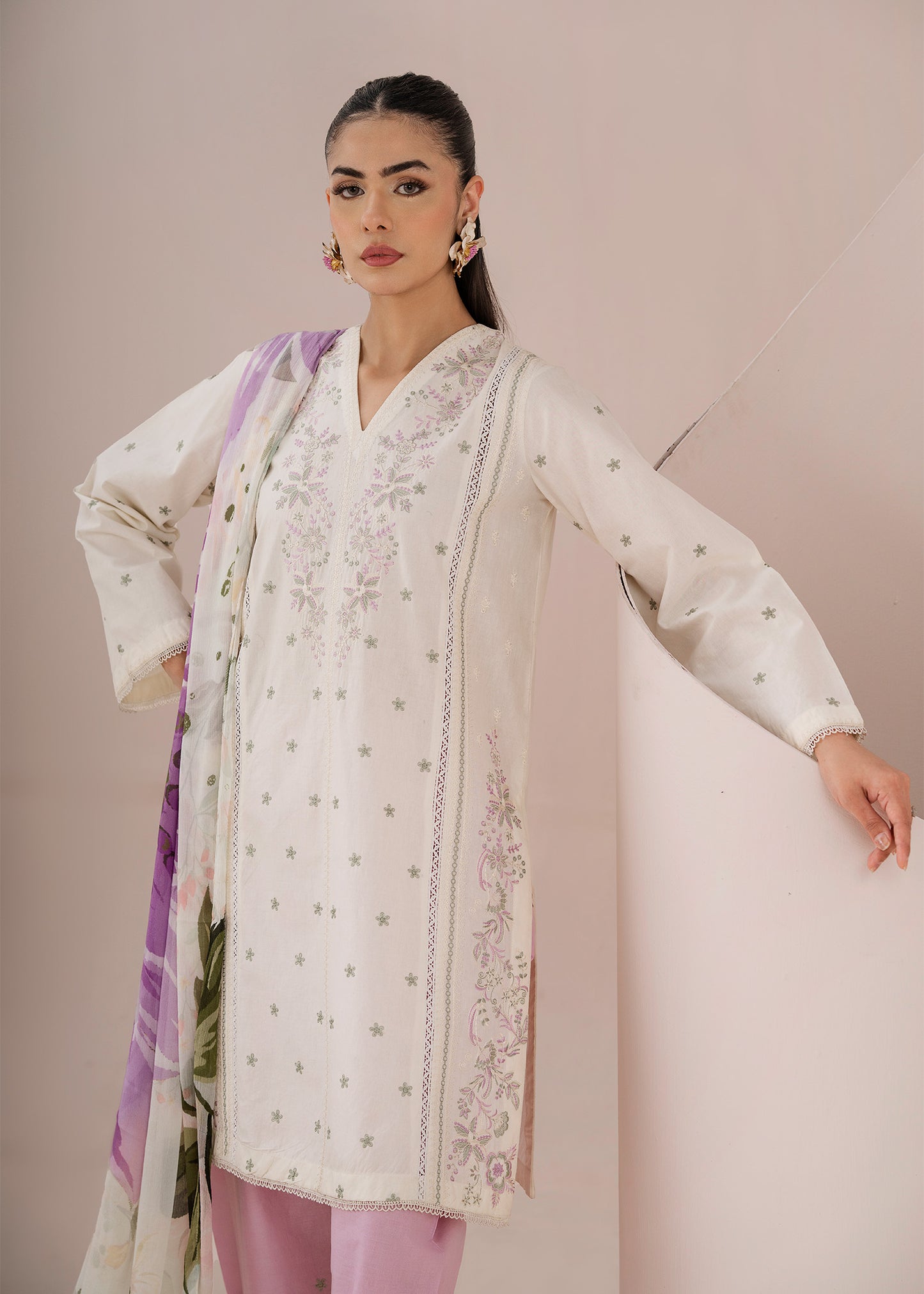 3pc Emb Cotton Lawn 08