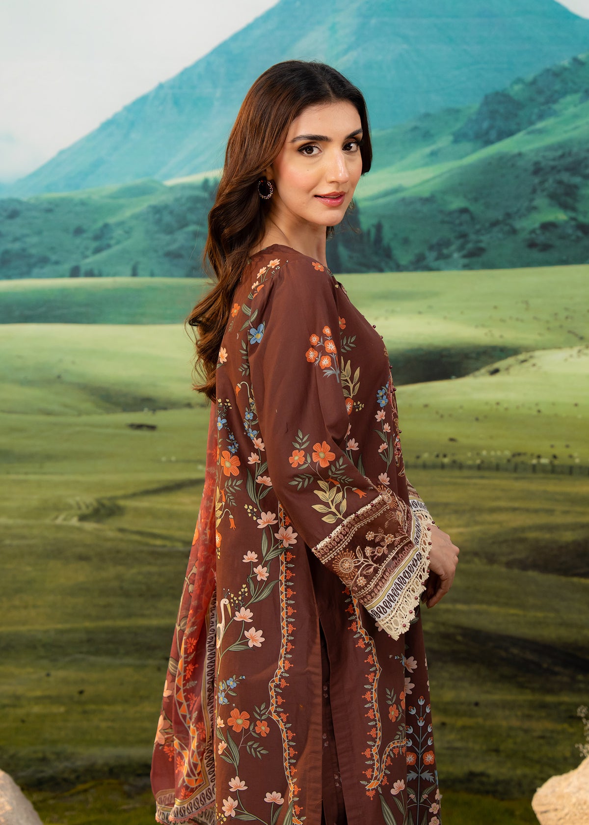 Rustic - Embroidered Lawn – MeerakOfficial